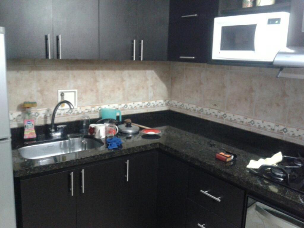 APARTAMENTO BARATO EN EL TRIANON . COD 0383