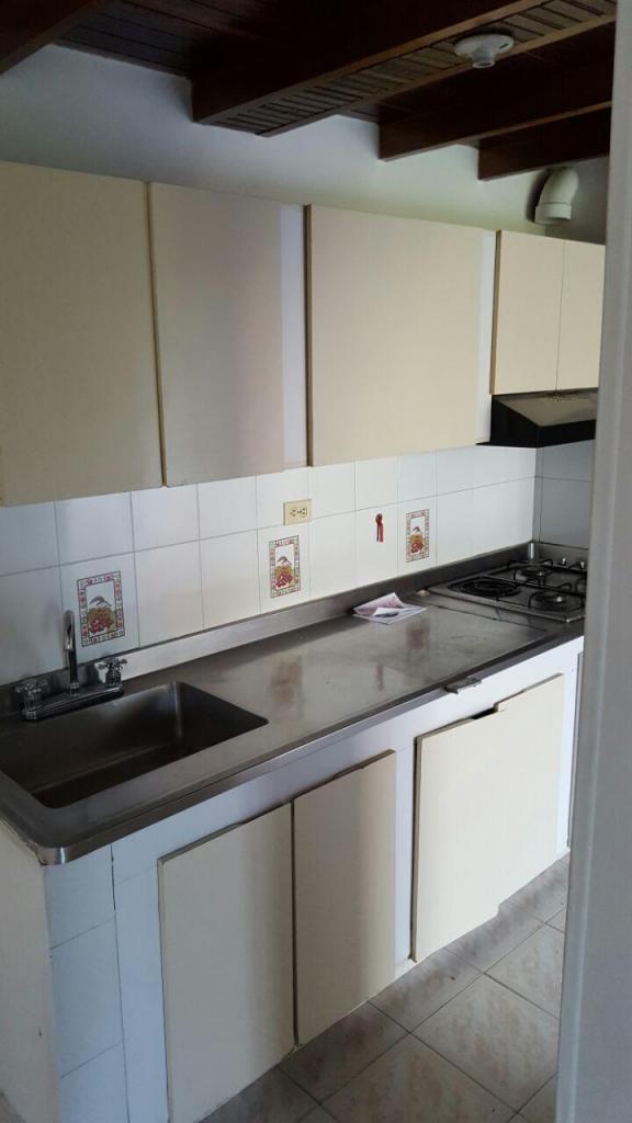 VENDO APARTAMENTO EN EL SEÑORIAL. COD 0331