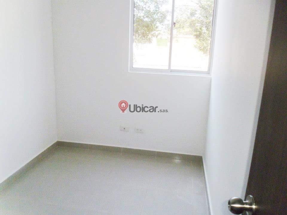 SE ARRIENDA APARTAMENTO UBICADO EN TORRE GIRONELA