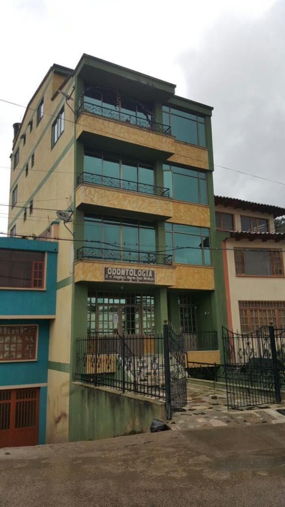 EDIFICIO DE APARTAMENTOS Y LOCAL EN VILLAPINZON  SE RECIBE PERMUTA DE MENOR VALOR. COD: VLLCUNED1300