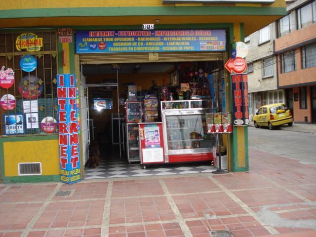 OFREZCO LOCAL EN CAFÉ INTERNET PARA SOCIEDAD O ARRIENDO