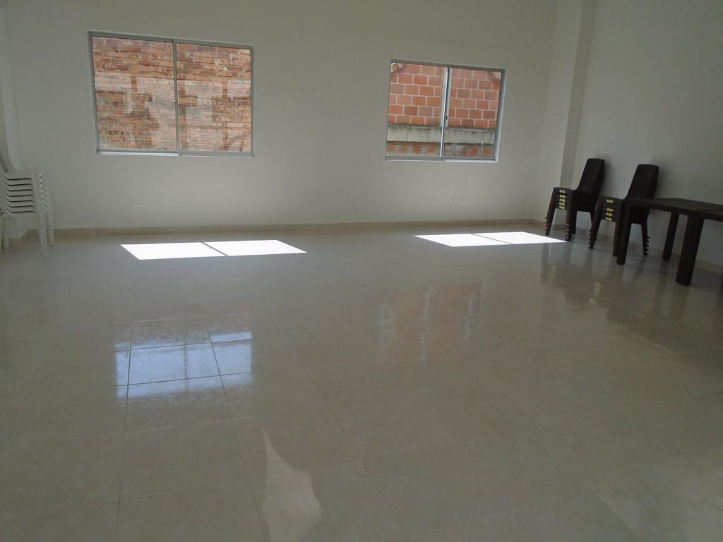 COD 2557 ARRIENDO APARTAMENTO