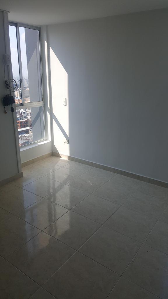 SE ARRIENDA APARTAMENTO EN EL CENTRO, EXCELENTES ACABADOS, ZONA SOCIAL