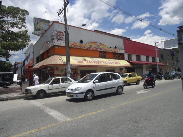 Local comercial en esquina