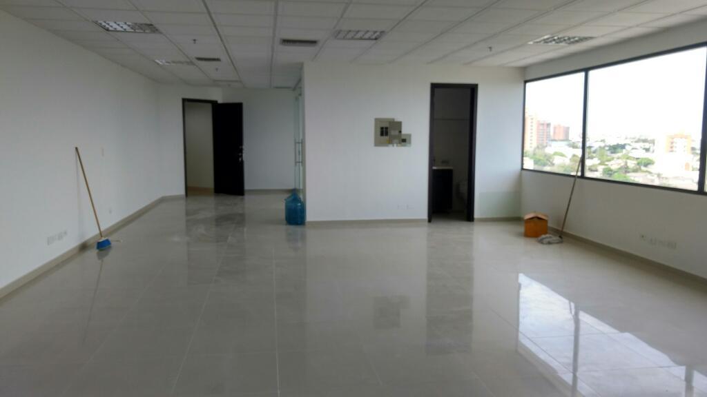 Arriendo Oficina de 99 Metros Cuadrados