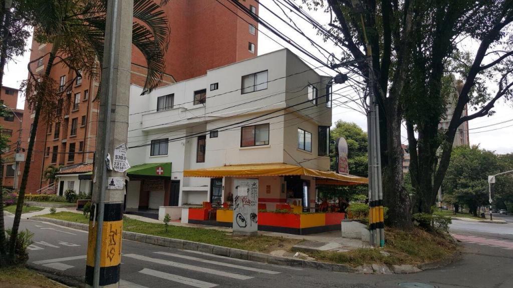 Venta de edificio con locales