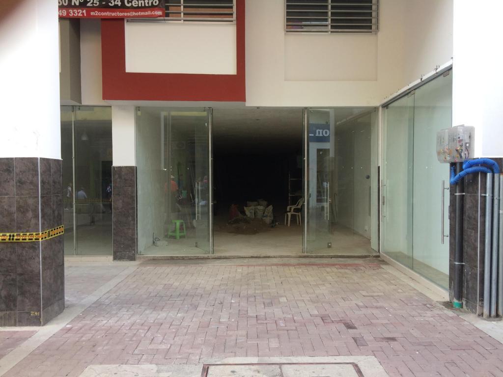 SE ALQUILAN LOCALES COMERCIALES EN CENTRO DE