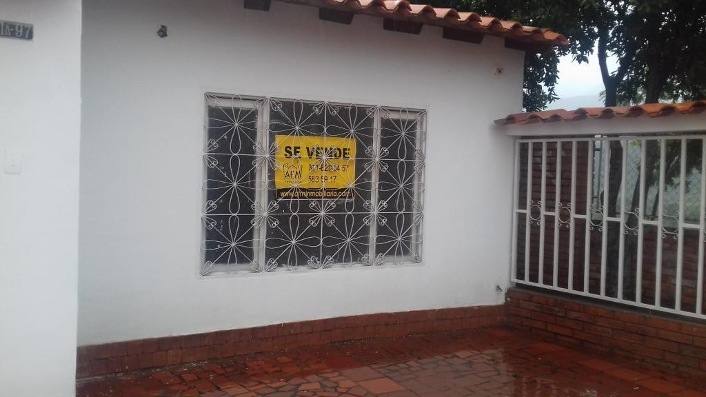 SE VENDE CASA MONTEBELLO II