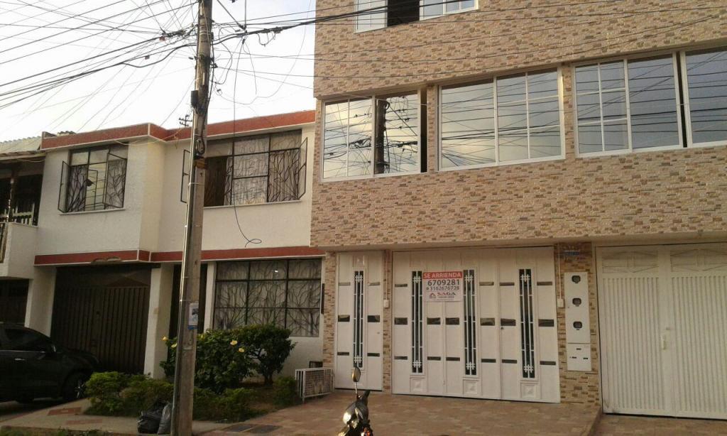 ARRIENDO ESPECTACULAR APARTAMENTO en el BARRIO la CEIBA