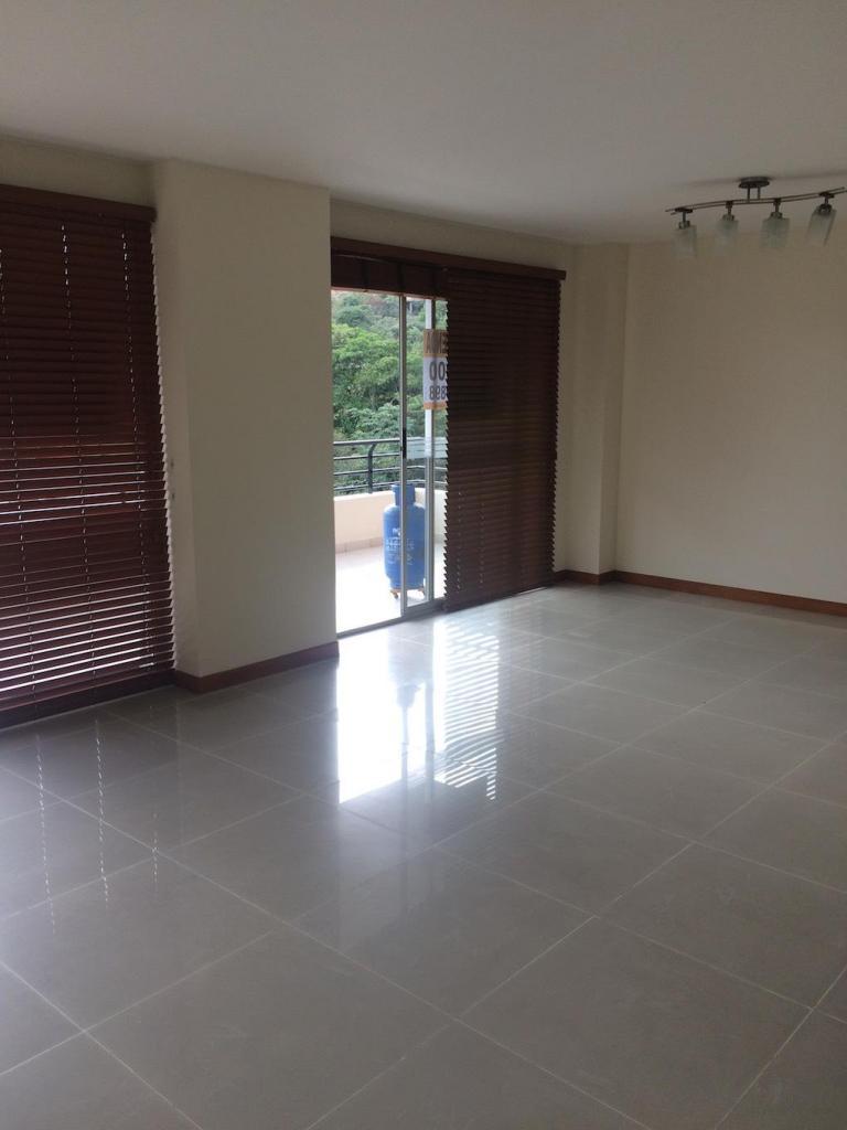 Apartamento en Arriendo en Cristales 50607