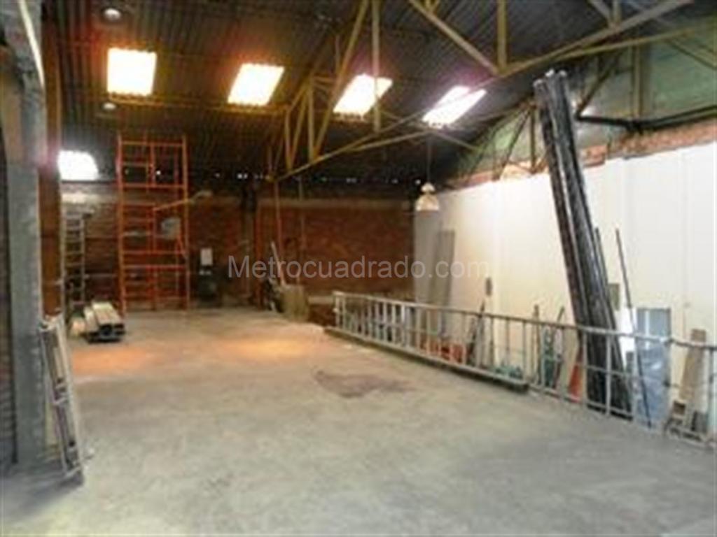 Local Comercial en arriendo en centro industrial de puente aranda 76M1613105