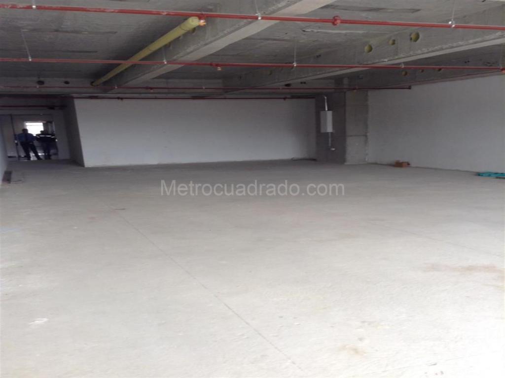 Oficina en arriendo en chico el refugio 76M1613010