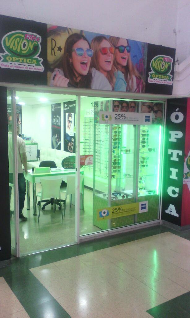 Vendo Optica en El Centro de Medellin