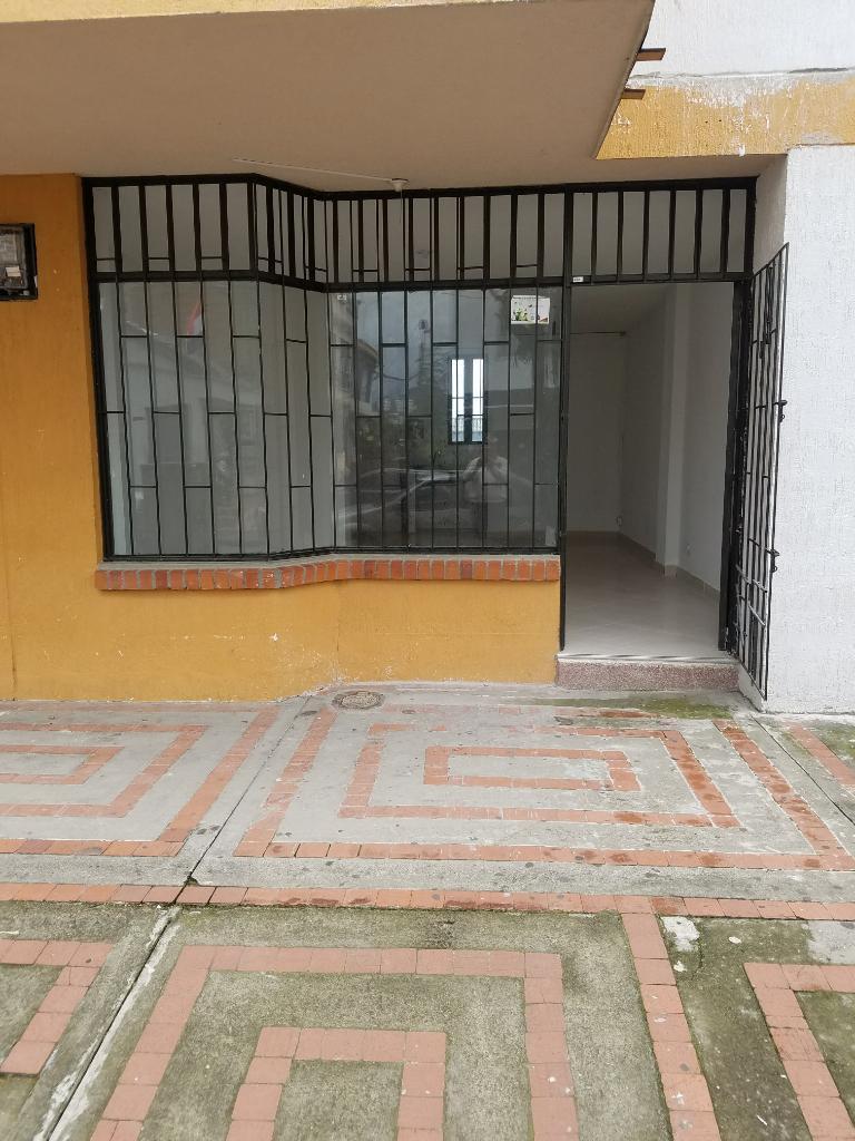 Venta Local Comercial con Bodega