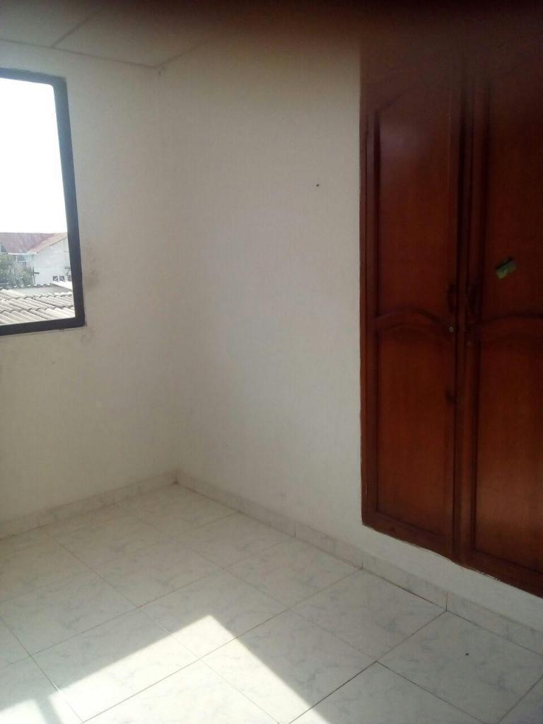 ARRIENDO APTO LA TRONCAL MANZANA I LOTE 6 3º PISO , ENTRANDO POR LOS CHAGUALOS