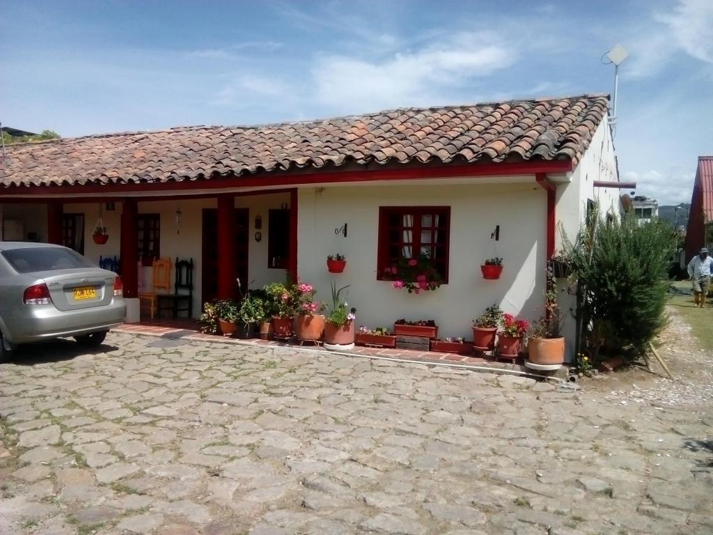 VENDO ESPECTACULAR CASA LOTE EN CHIA CRA 9 wasi_280572 gihabitat