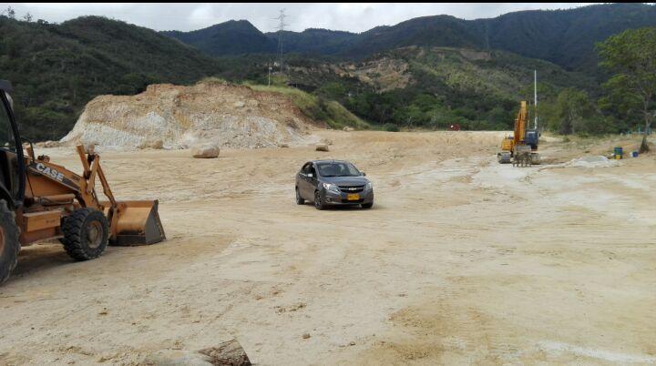 VENTA DE LOTE URBANOS CON LICENCIAS APROBADAS EN GIRON , FINANCIADOS , INFORMACION LLAMENOS: 3164583448
