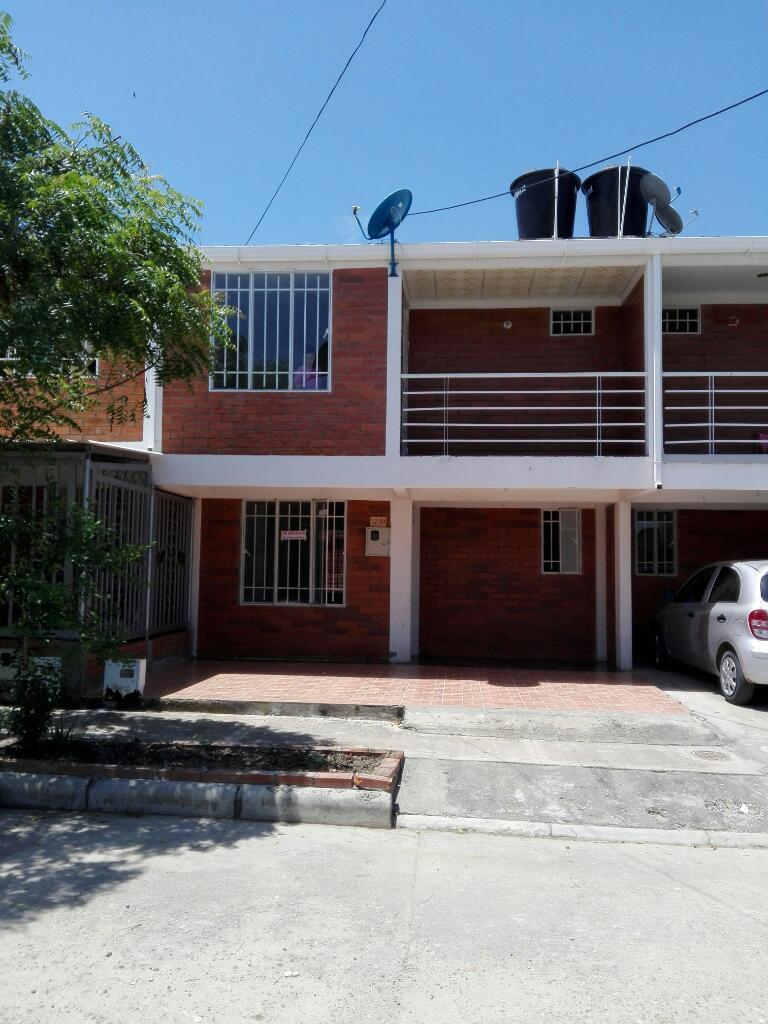 Se Arrienda Casa en El Barrio Tesoro