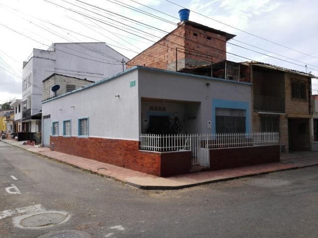 Casa para venta en Bucaramanga, central, Barrio La Joya