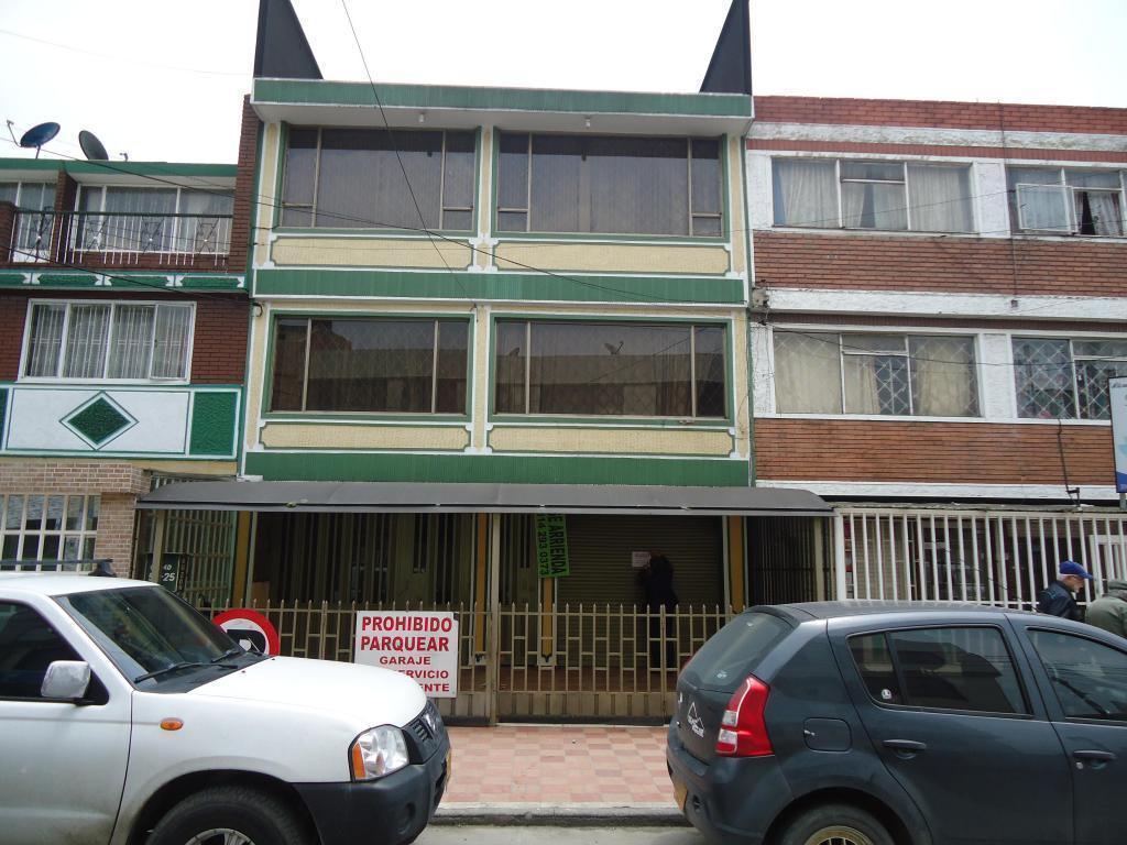 se vende casa barrio colon bien hubicada zona industrial