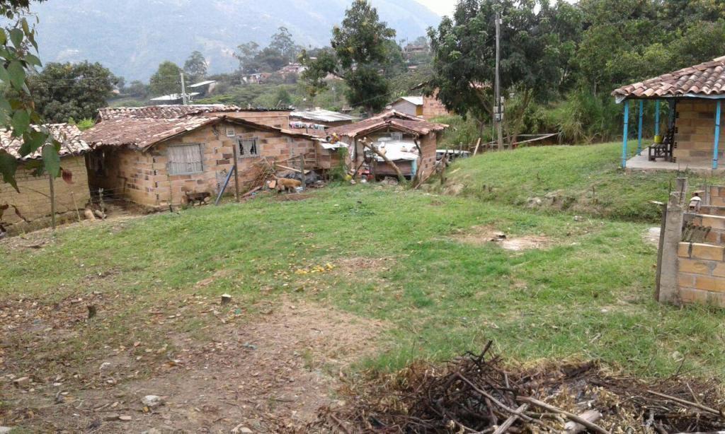 CASA LOTE EN AMAGA ANTES DE MINAS AREA 1.000 METROS CUADRADOS