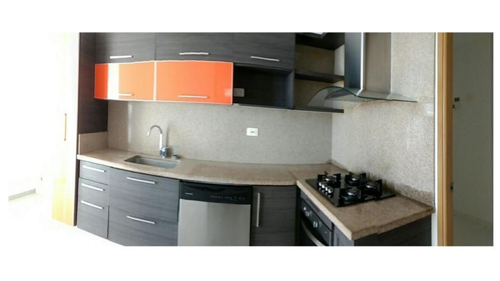 Arriendo hermoso apartamento de 150 mtrs en excelente estado