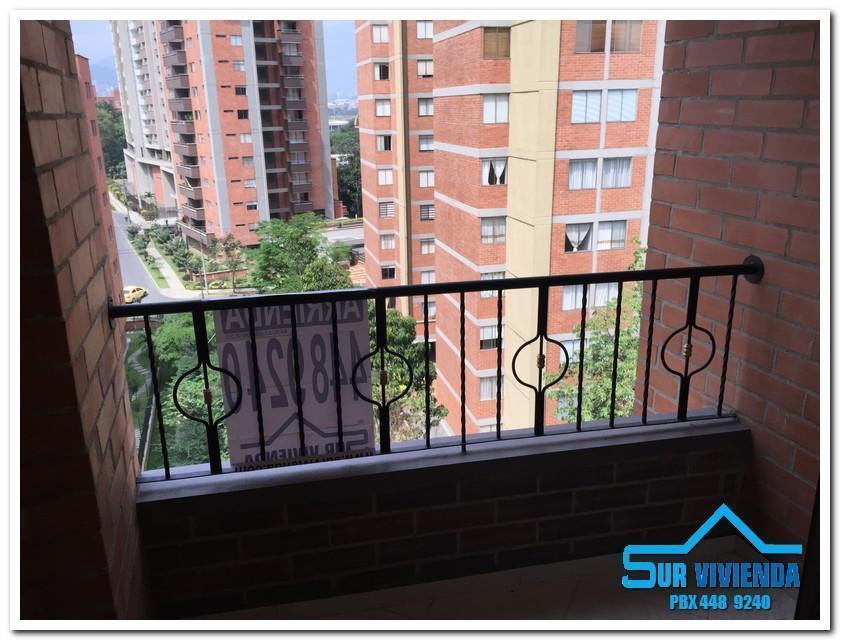 SE ARRIENDA APARTAMENTO EN