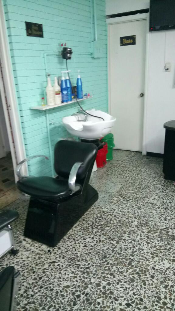 Se Vende Hermosa Peluquería