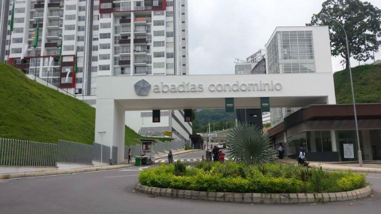 **APARTAMENTO EN ARRIENDO ABADÍAS CONDOMINIO TORRE SACROMONTE**