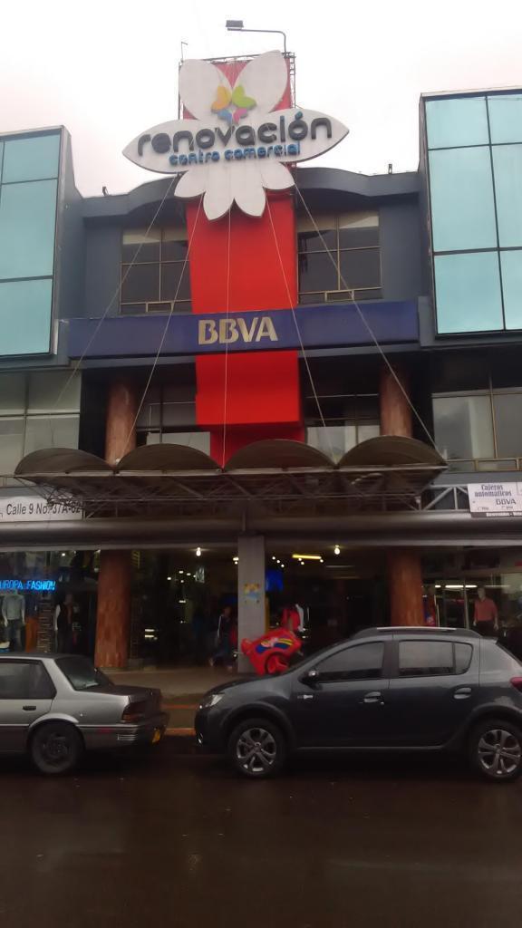 vendo local comercial centro comercial renovacion 2000 bien ubicado