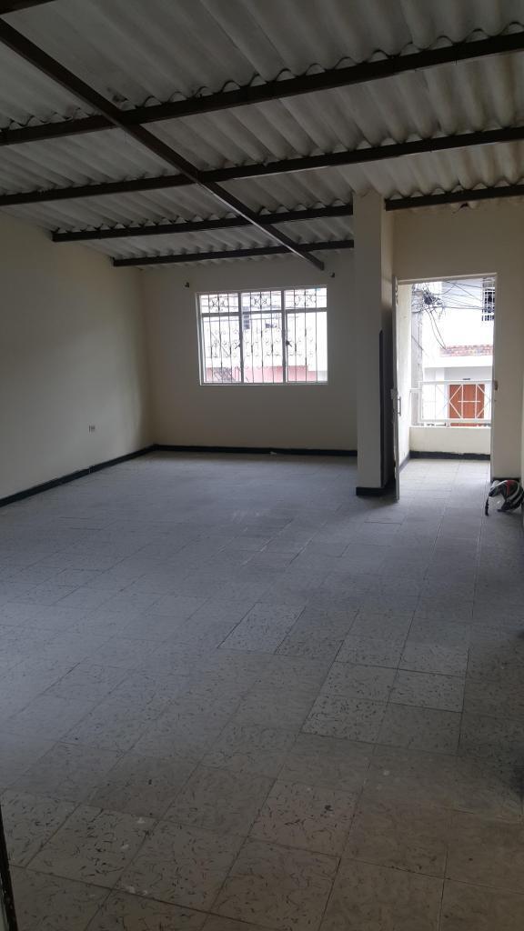 SE ARRIENDA APARTAMENTO EN EL BARRIO , POR COCACOLA