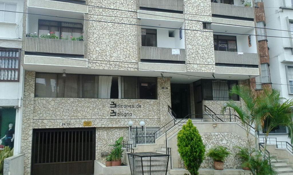 ARRIENDO APTO EN LA AURORA