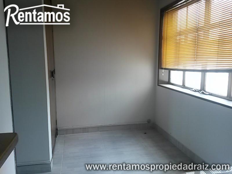 Cod. ABRPR3975 Oficina En Arriendo En Medellin Centro