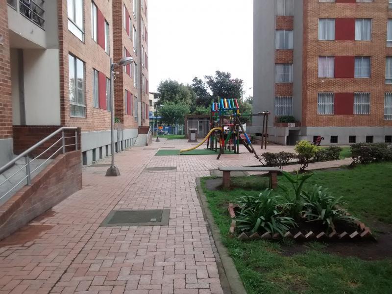 Cod. VBBRE1742 Apartamento En Venta En Bogota Villas De Granada