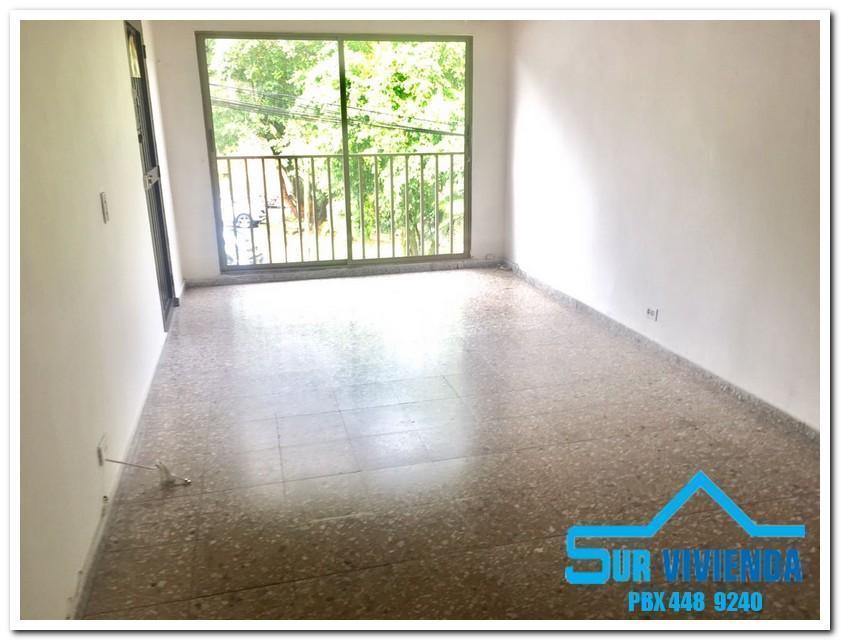 SE ARRIENDA APARTAMENTO EN