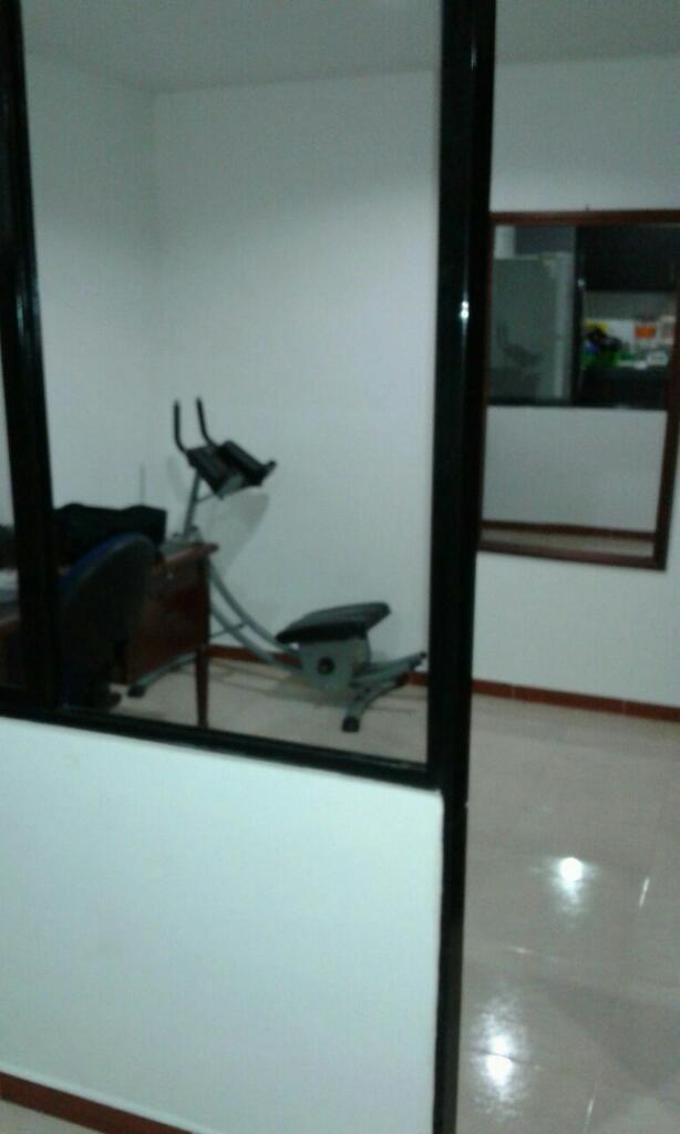 Ofrezco Apartamento para Compartir