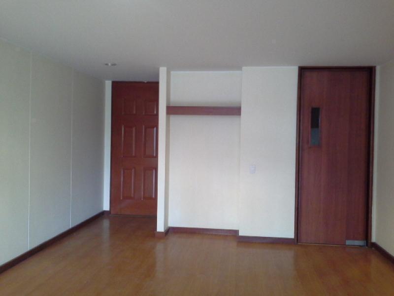 Cod. ABMIL2329 Apartamento En Arriendo En Bogota Los CedrosUsaquén