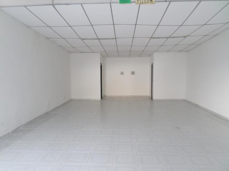 ARRIENDO LOCAL CENTRO  SECTOR PELETERIAS