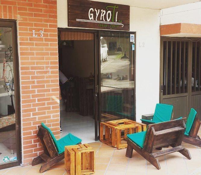 Vendo local comercial sobre av de pinanes