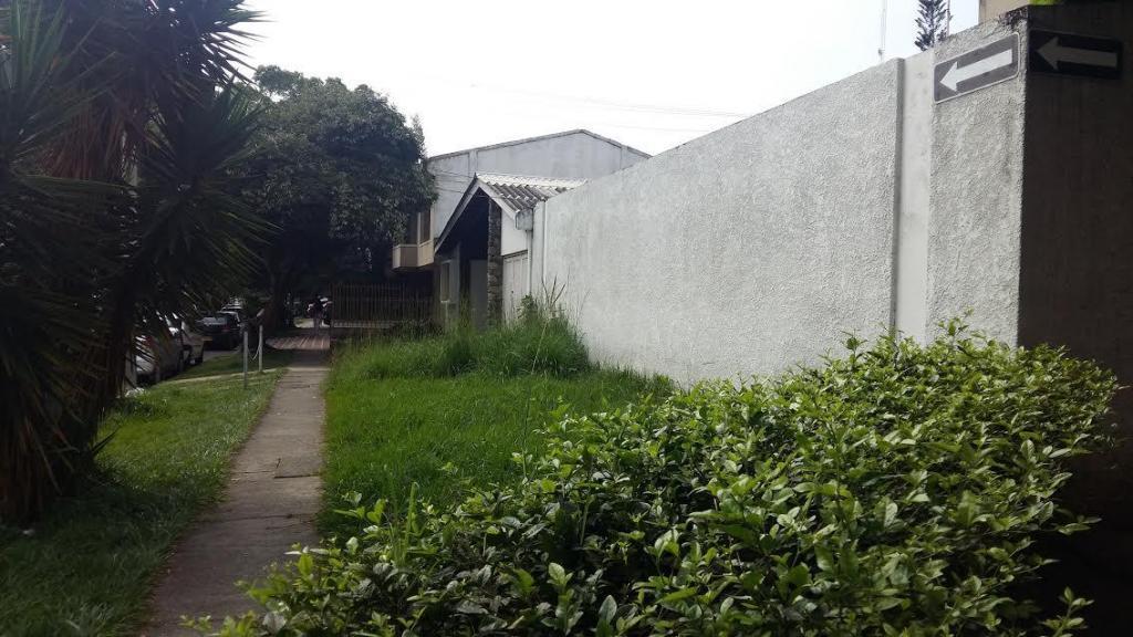 SE ALQUILA EXCELENTE CASA PARA USO COMERCIAL EN TEQUENDAMA