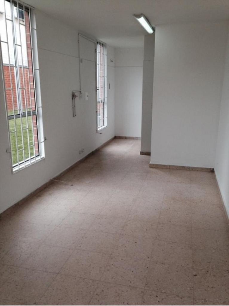 Cod. ABCBR2161 Local En Arriendo En Bogota Alamos Norte