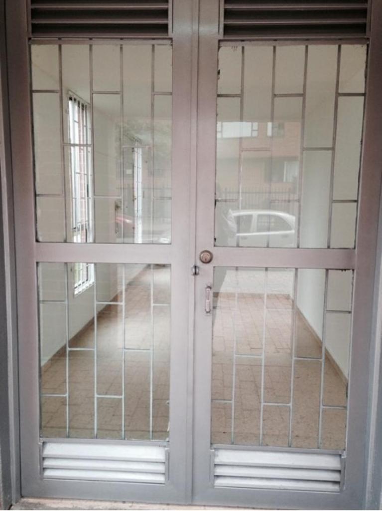 Cod. ABCBR2161 Local En Arriendo En Bogota Alamos Norte