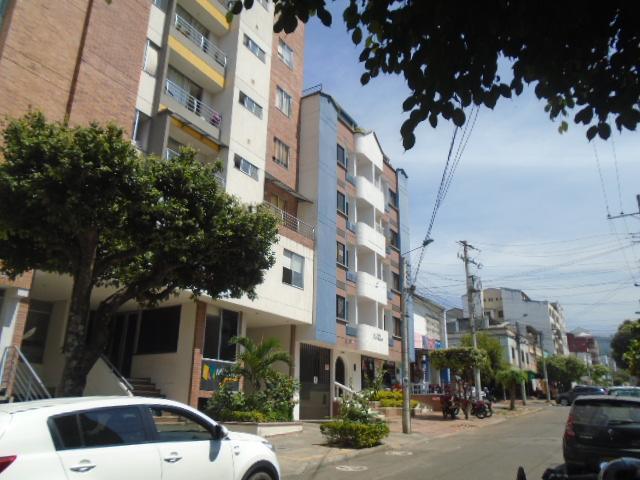 ARRIENDO APARTAMENTO EN ALARCON