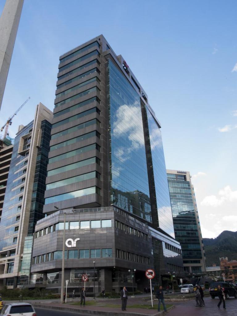 Cod. ABARC2055 Oficina En Arriendo En Bogota Centro Empresarial Santa Barbara