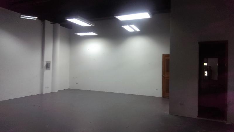 Cod. ABARC2674 Local En Arriendo/venta En Bogota Parque Comercial Bima