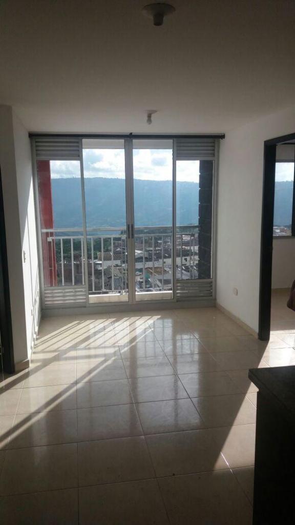 ARRIENDO APARTAMENTO BARRIO COMUNEROS