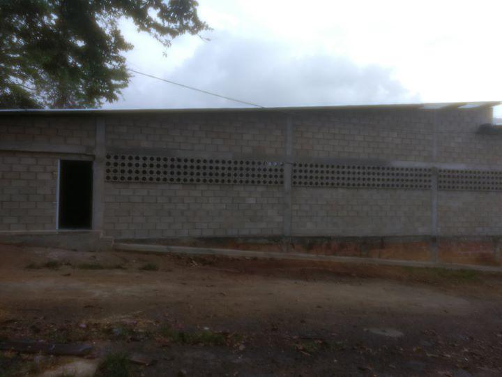 ARRIENDO DE BODEGA VIA CHIMITA BIEN UBICADA