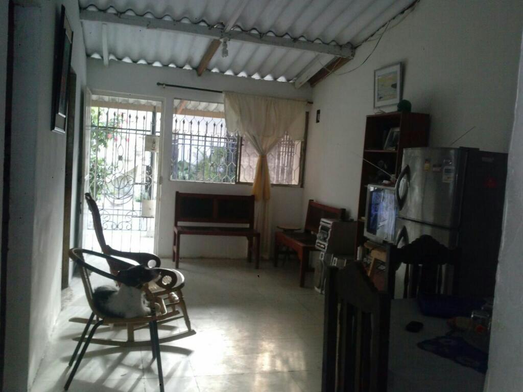 VENDO CASA CIUDADELA 20 DE JULIO