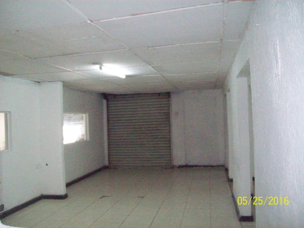 VENDO CASA COMERCIAL CON DOS LOCALES COMERCIALES