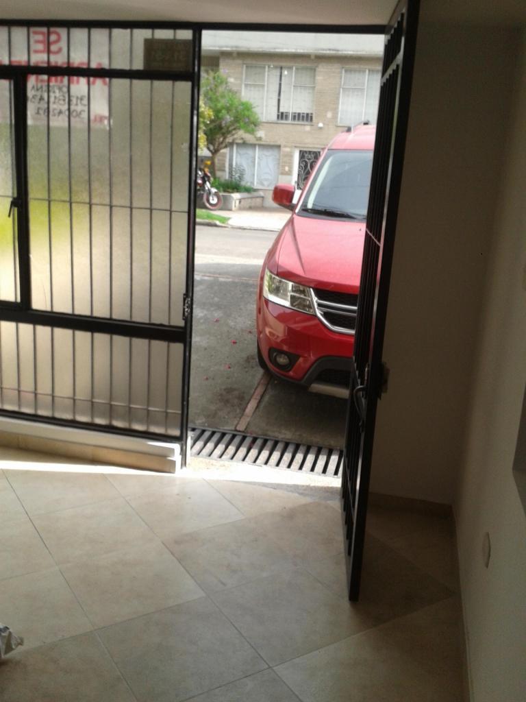 ARRIENDO OFICINA CALLE 26 CRA 30